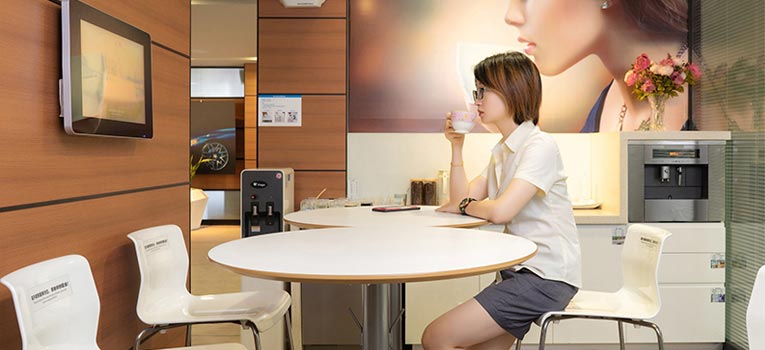 Trang Trí Văn Phòng Làm Việc 2025